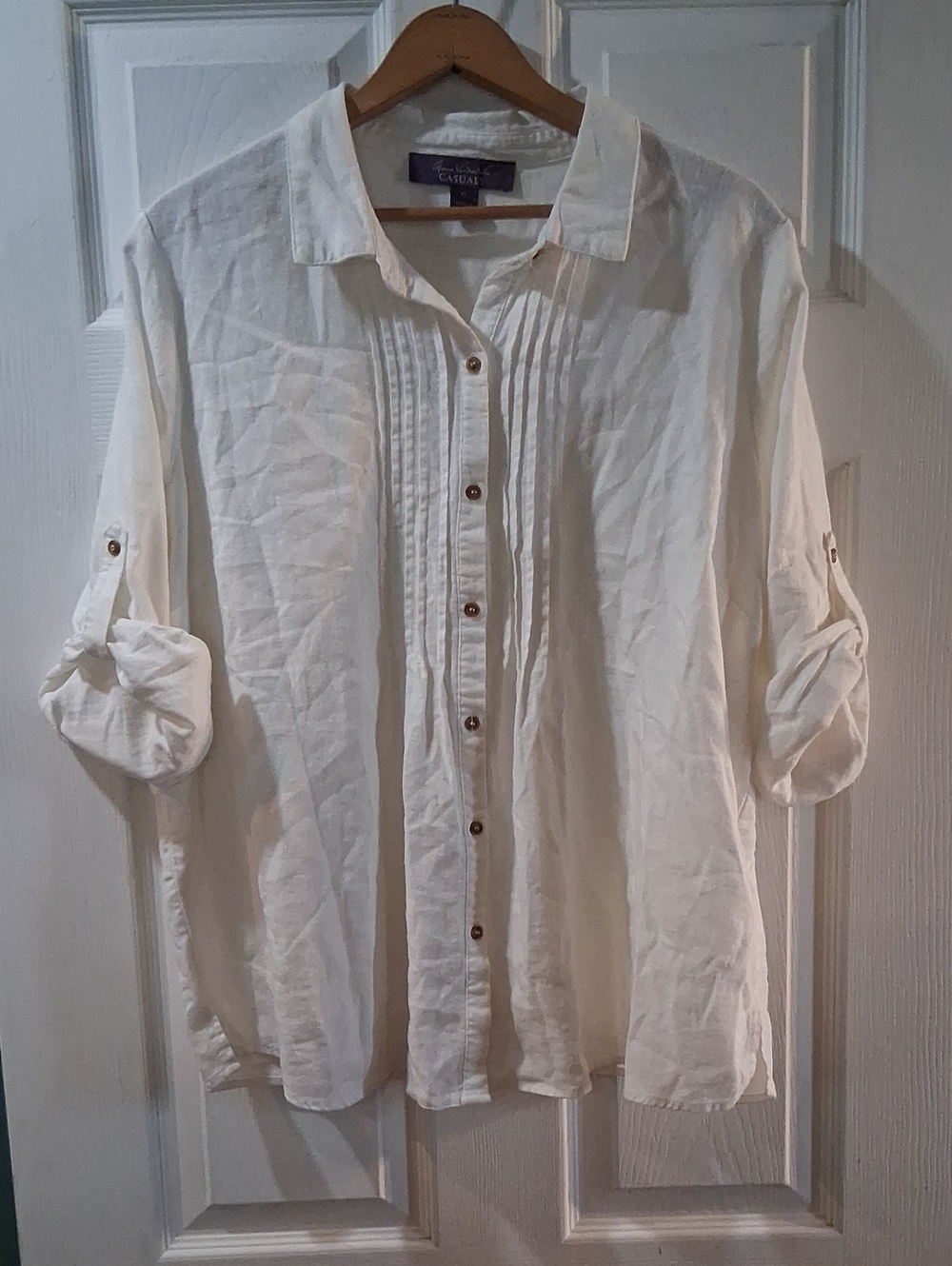 Gloria Vanderbilt Cream Pintuck Button-Front Linen Shirt
